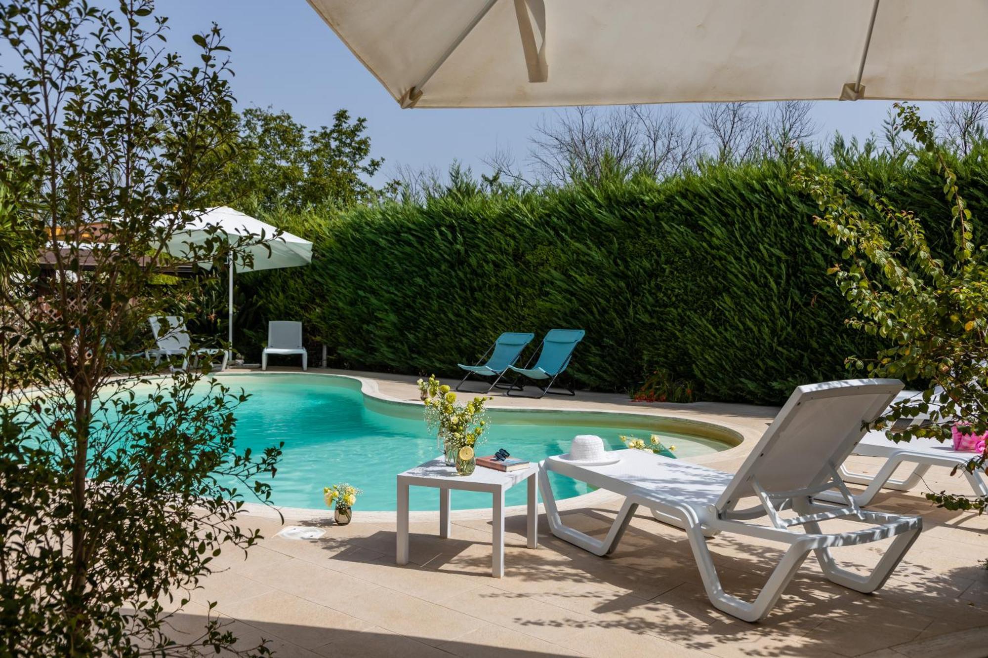 La Collina Di Montegrappa - Suites With Heated Private Pool - Suites With Shared Pool Tuglie Bagian luar foto