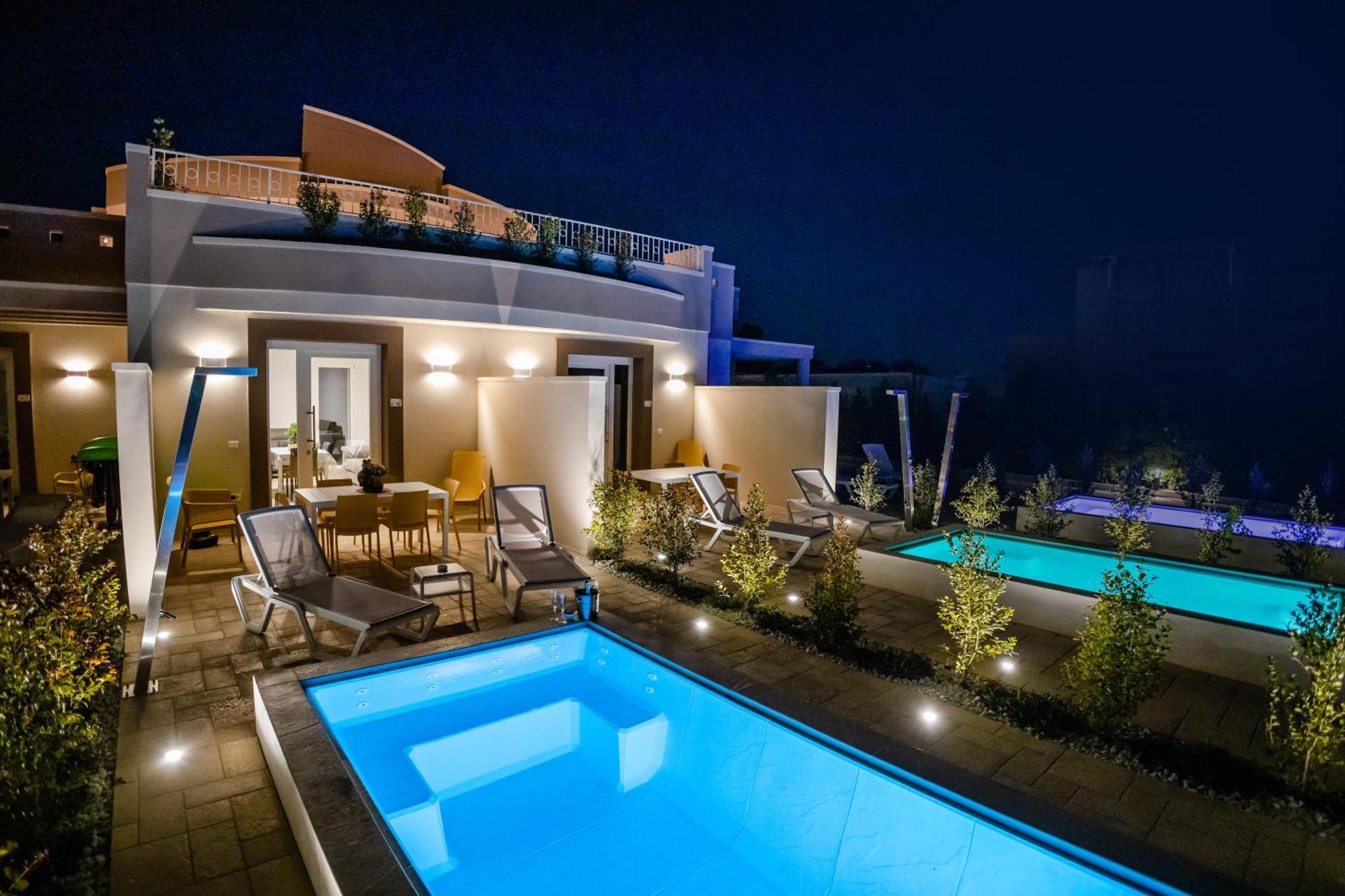 La Collina Di Montegrappa - Suites With Heated Private Pool - Suites With Shared Pool Tuglie Bagian luar foto