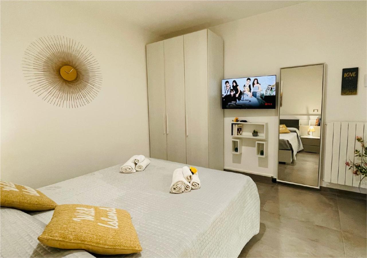 La Collina Di Montegrappa - Suites With Heated Private Pool - Suites With Shared Pool Tuglie Bagian luar foto